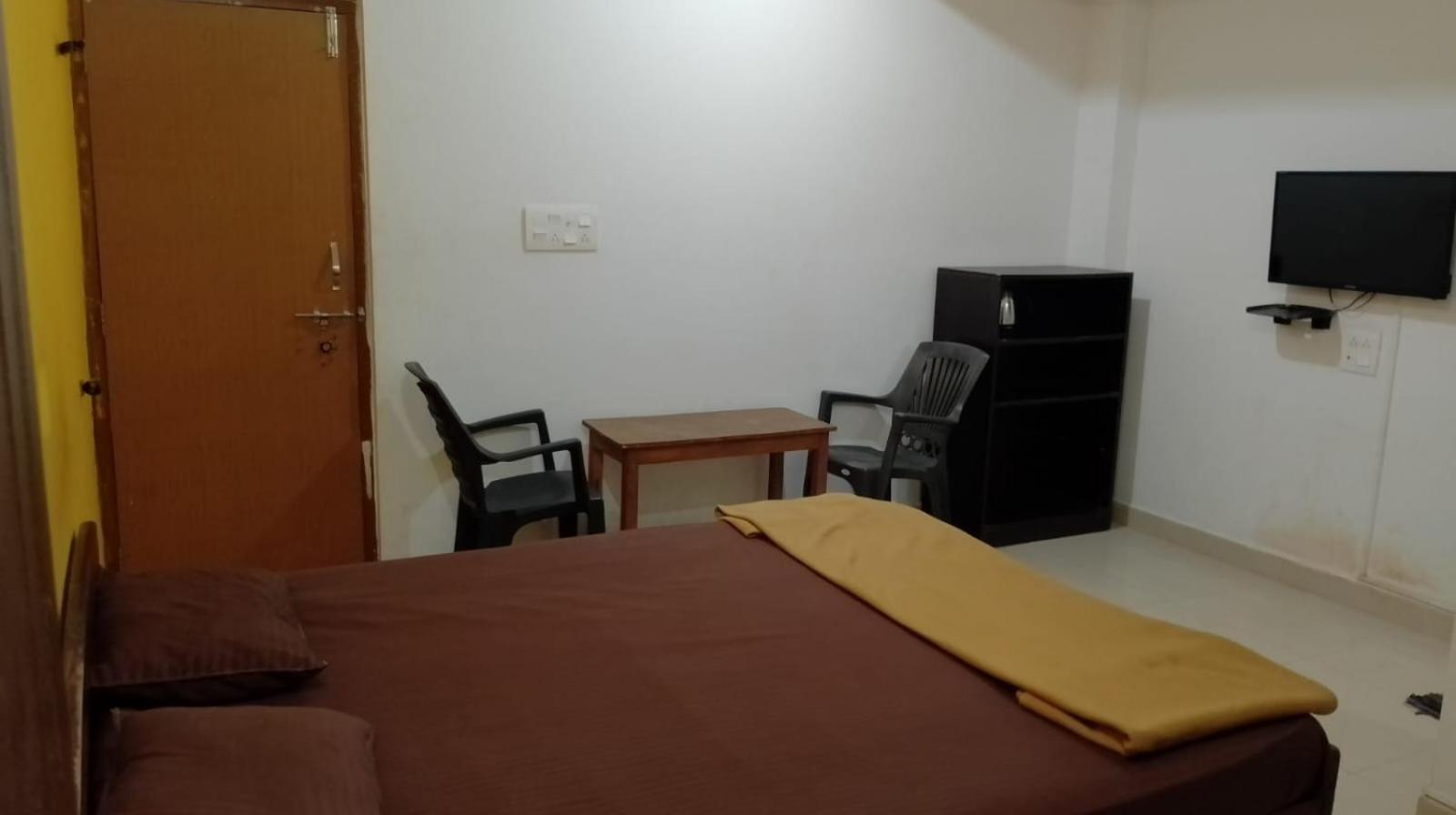 Prakash Holiday Inn Arambol Bagian luar foto
